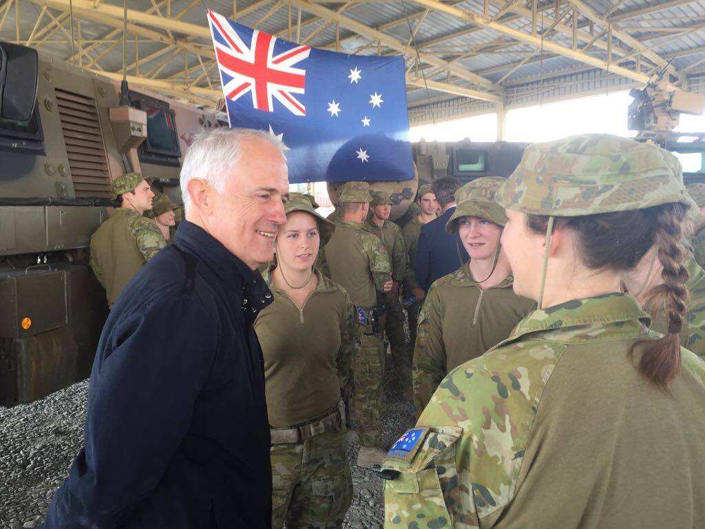 總理譚保突然到訪伊拉克和阿富汗,並視察駐當地澳軍。