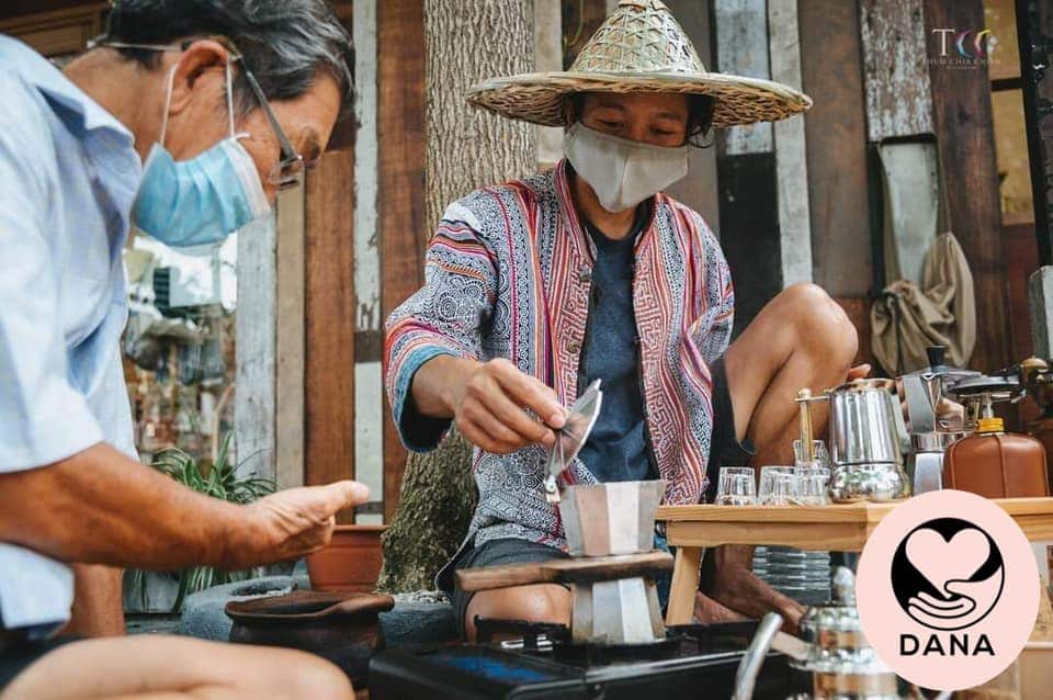 DANA 幫助出售咖啡豆