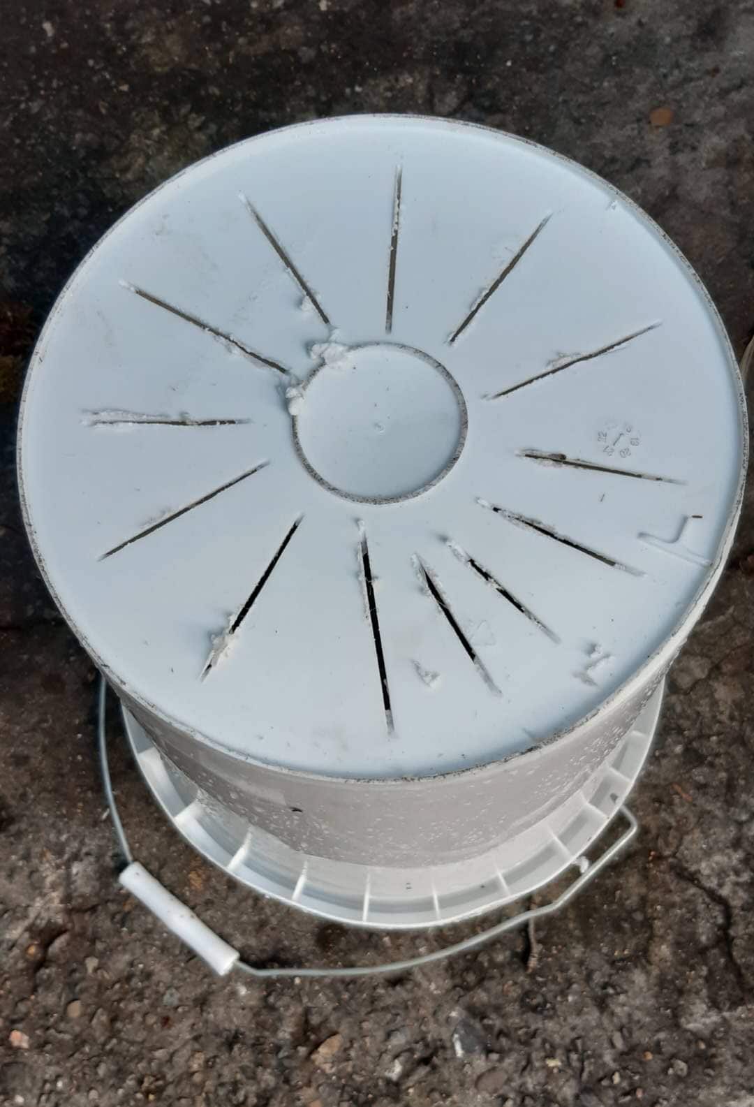 Making home compost bin step 1