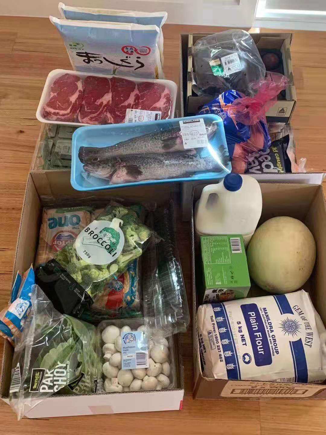 "Assistant Buyers" From A Wechat Group Helping Families in Self-Quarantine