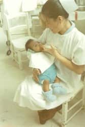 1971년 멜버른 퀸 빅토리아 병원에서 조산과정 중 김영옥 선생