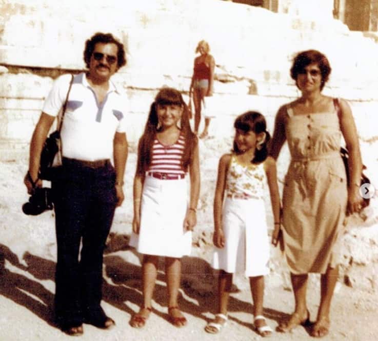Maria Danos, with her parents and her sister, in Greece in the 70s. 