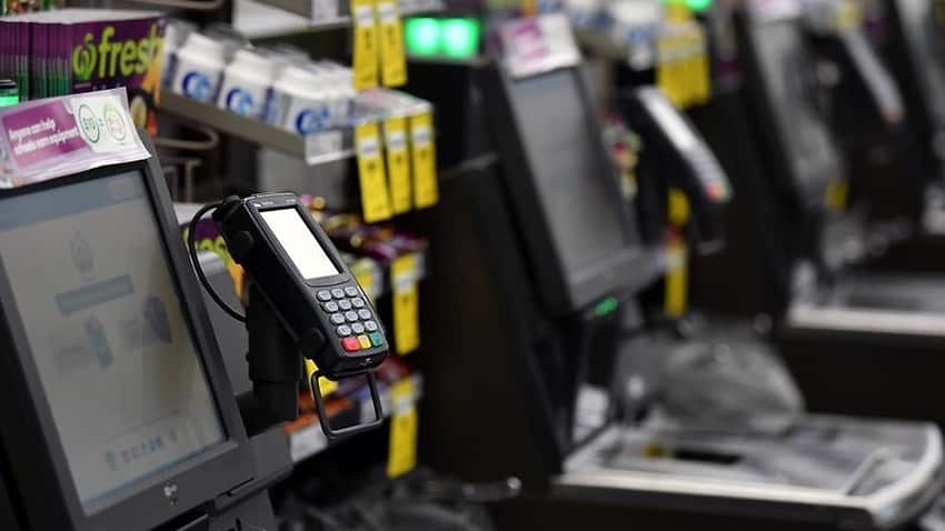 Australian's two biggest supermarkets are trialling new technologies to reduce shoplifting.