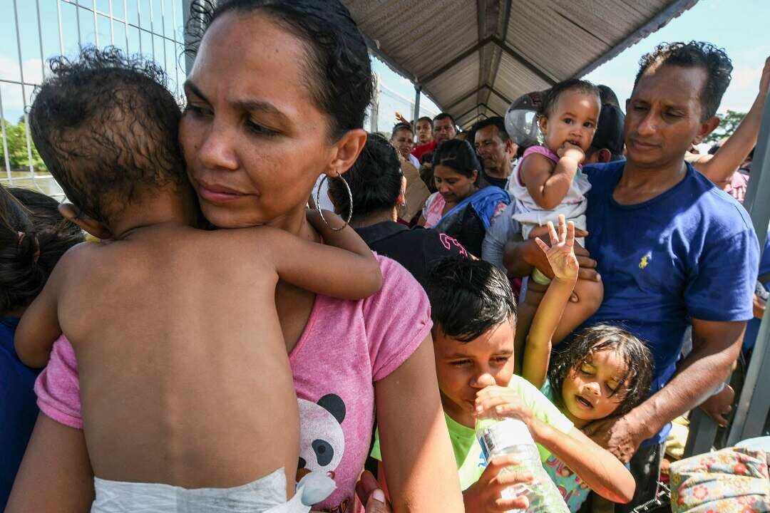 Donald Trump has warned that the he will cut aid to Central American countries as the stream of migrants continue their march to the US.