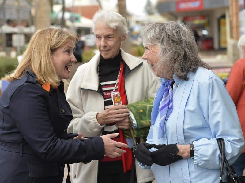 Rebekha Sharkie talking to voters in the seat of Mayo.