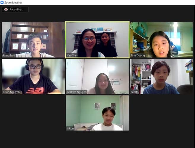 Công, Betty, Cốm, Brian, Aichan, Quân, Hikun (từ trái sang phải, từ trên xuống dưới)