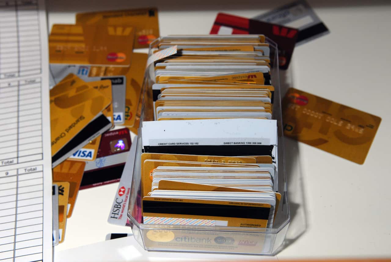 Fake credit cards use for scams