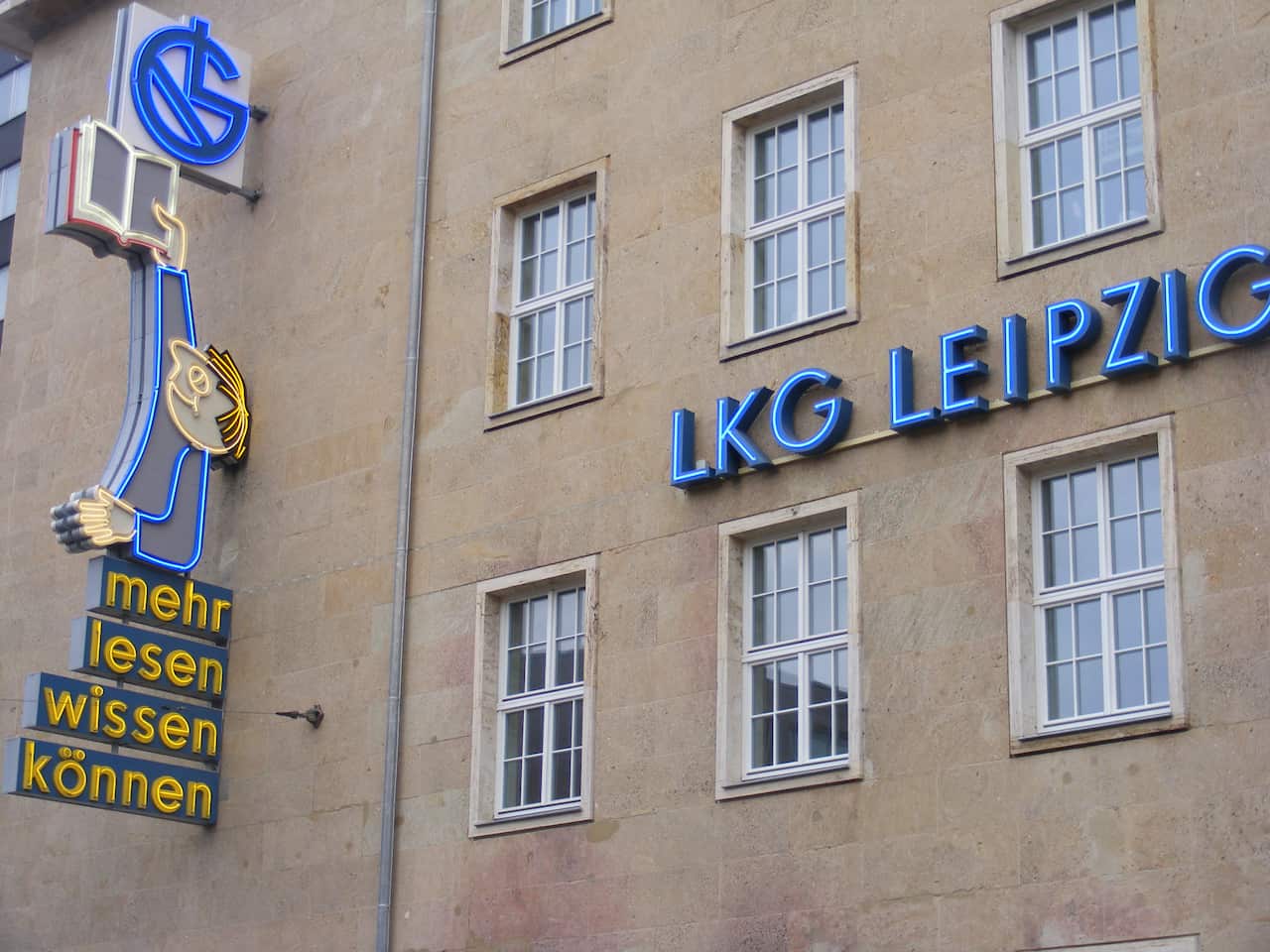 LKG was the largest publisher in former East Germany. Today, its former offices in Leipzig serve as an apartment block. 