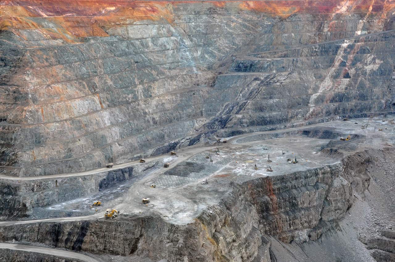 Newmont Mining and joint venture partner Barrick Gold's Kalgoorlie Superpit gold mining operations in Western Australia, August, 2015. (AAP Image/Kim Christian) NO ARCHIVING