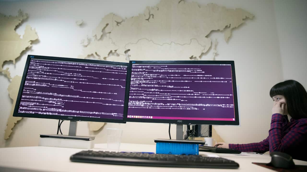 Potential Parliament House hack under investigation after Nine Network's live broadcasts disrupted by 'cyber-attack'. 