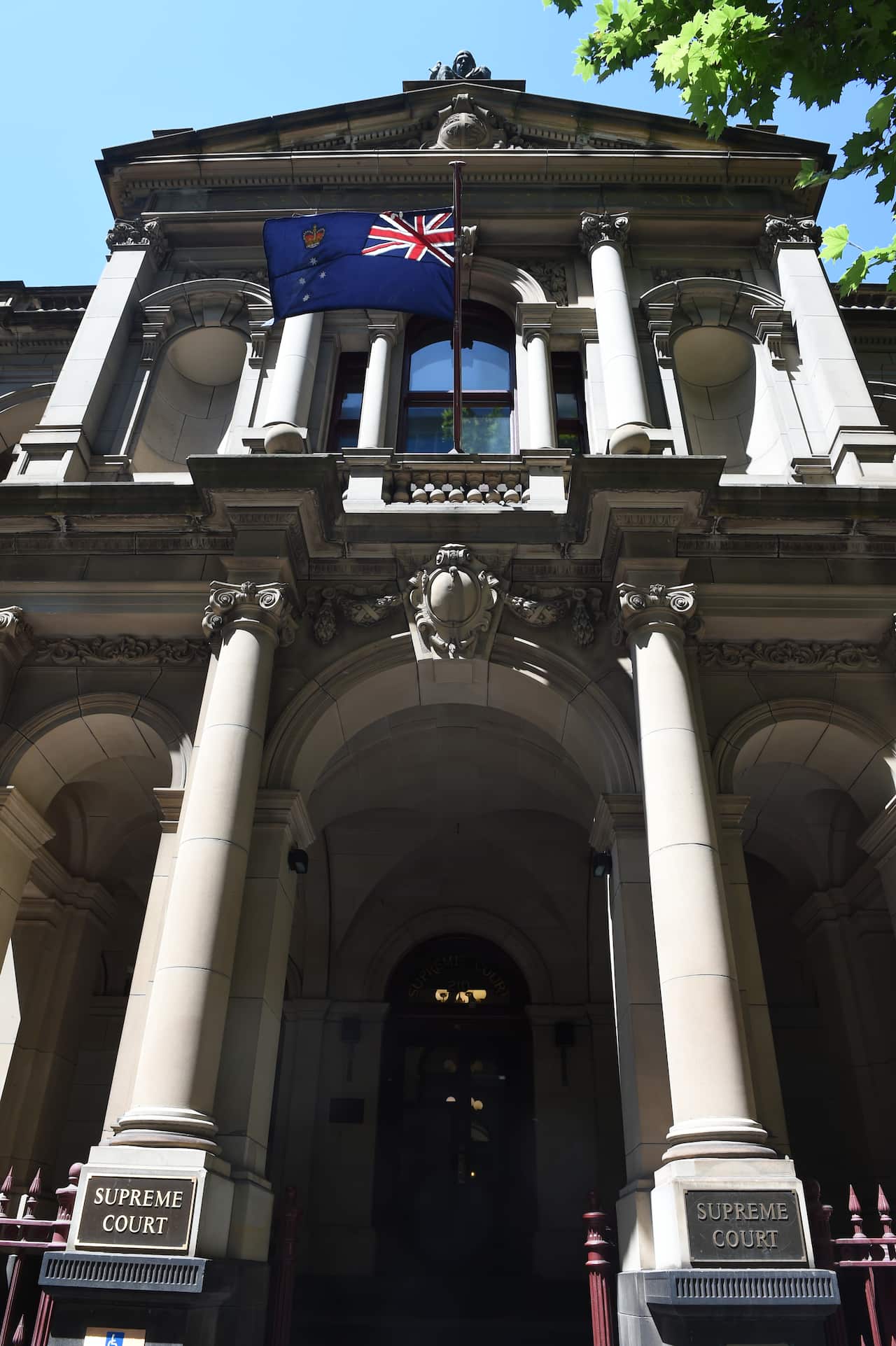 Exterior pictures of the Supreme court in Melbourne, Monday, November 27, 2017. (AAP Image/Mal Fairclough) NO ARCHIVING, EDITORIAL USE ONLY