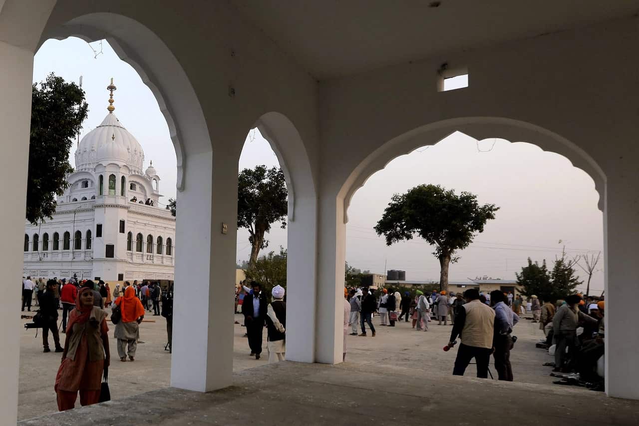 Visiting Indian Sikh pilgrims visit the shrine of their spiritual leader Guru Nanak Dev in Kartarpur, Pakistan, 28 November 2018. 