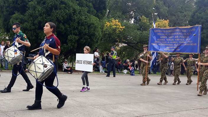 Members and friends of Melbourne's Hellenic RSL at the Shrine of Remembrance (25 April 2019). 