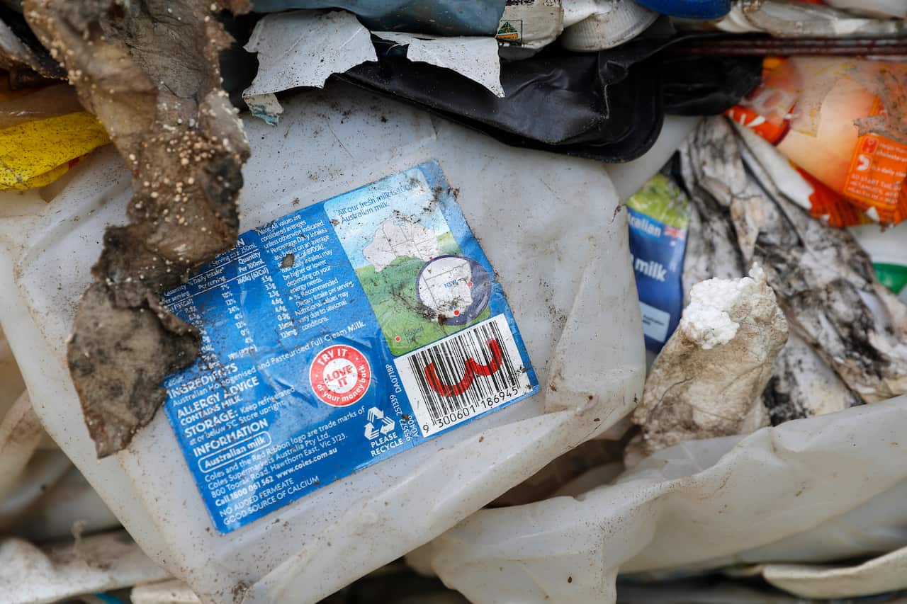 Australia's environment ministers have agreed to phase out a raft of single-use plastics by 2025.