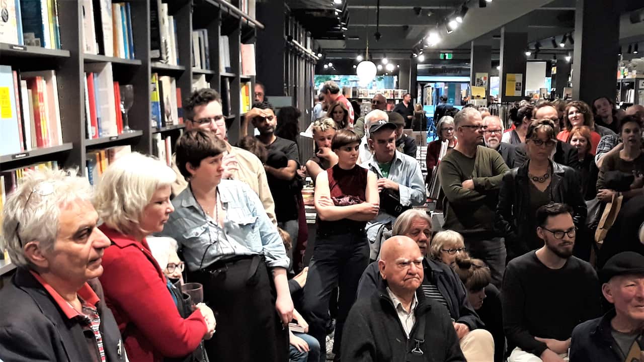 Greek Australian poet π.ο (Pi.O.) during the "Heide"presentation in Melbourne. 