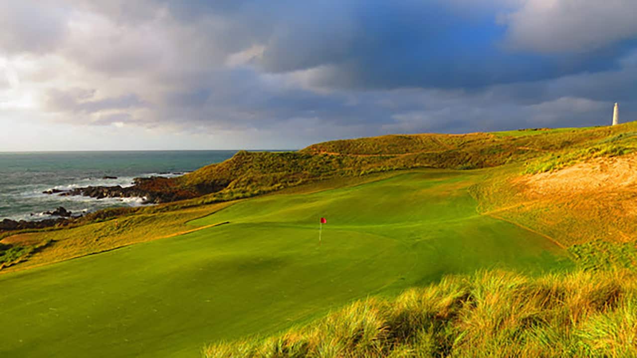 Tasmanias King Island is positioning itself as a world-class golfing destination with the Cape Wickham Golf Course (AAP Image/Tourism Tasmania)
