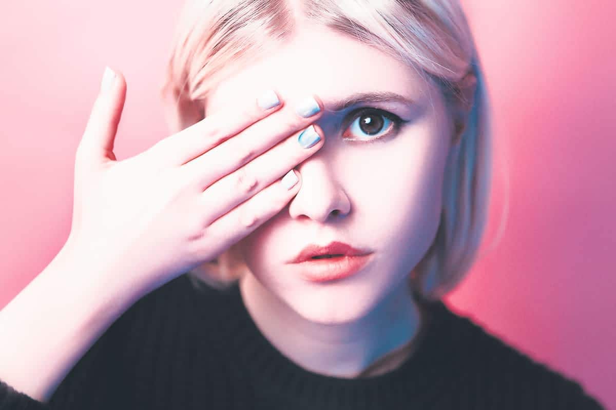 How to avoid touching your face so much