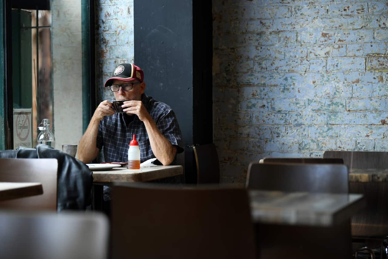  Monday, March 23, 2020. The state of NSW is shutting down all non-essential services to slow the rapidly spreading coronavirus but schools will stay open for now. (AAP Image/Joel Carrett) NO ARCHIVING