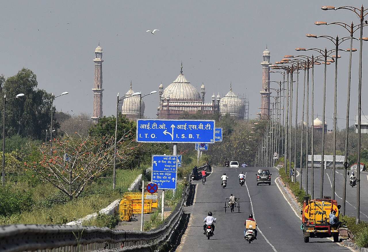 Minimal traffic seen in New Delhi during the first day of national lockdown to curb the spread of coronavirus on March 25, 2020.