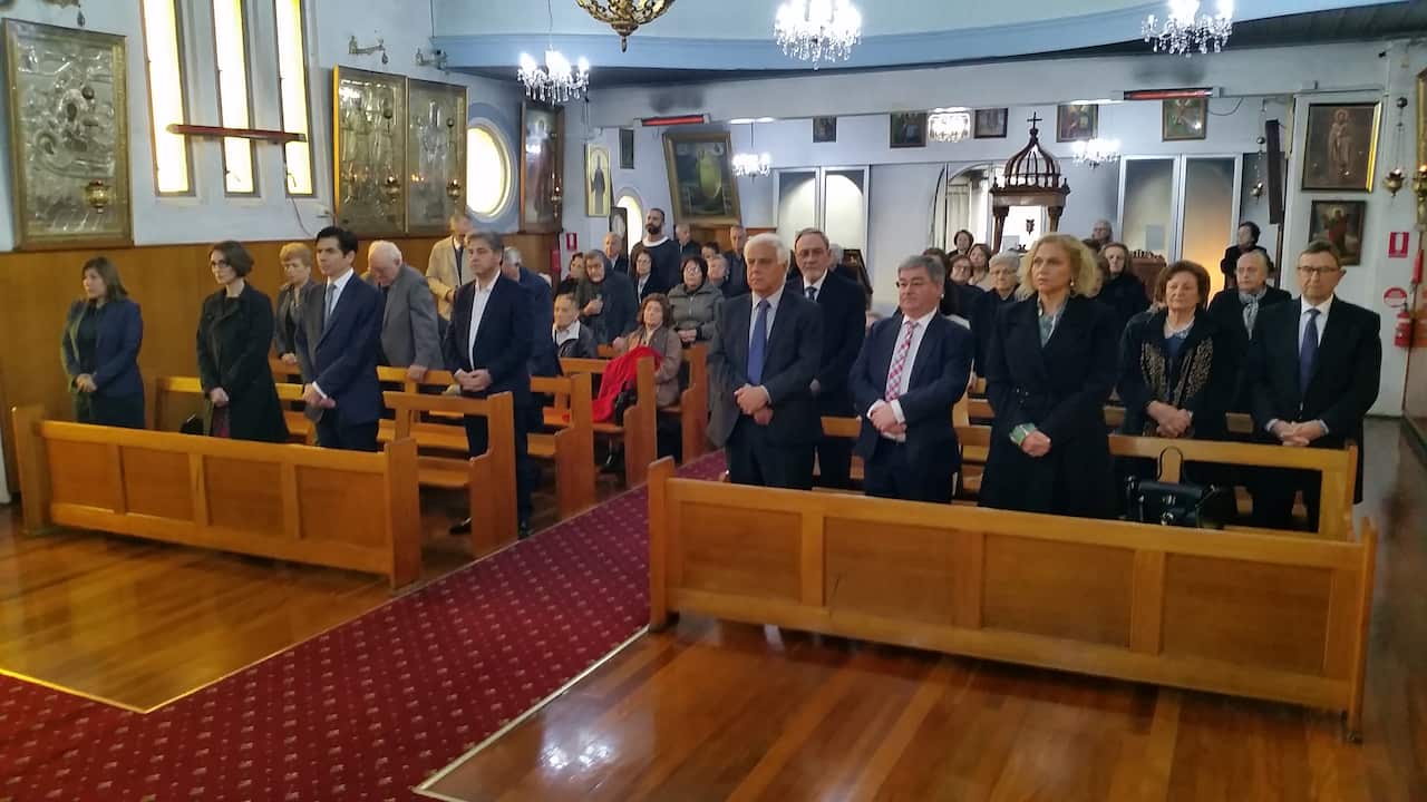 Η ηγεσία της Κοινότητας και τοιυ Γενικού Προξενείου στην σημειρνή λειτουργία στην Αγία Τριάδα, Surry Hills