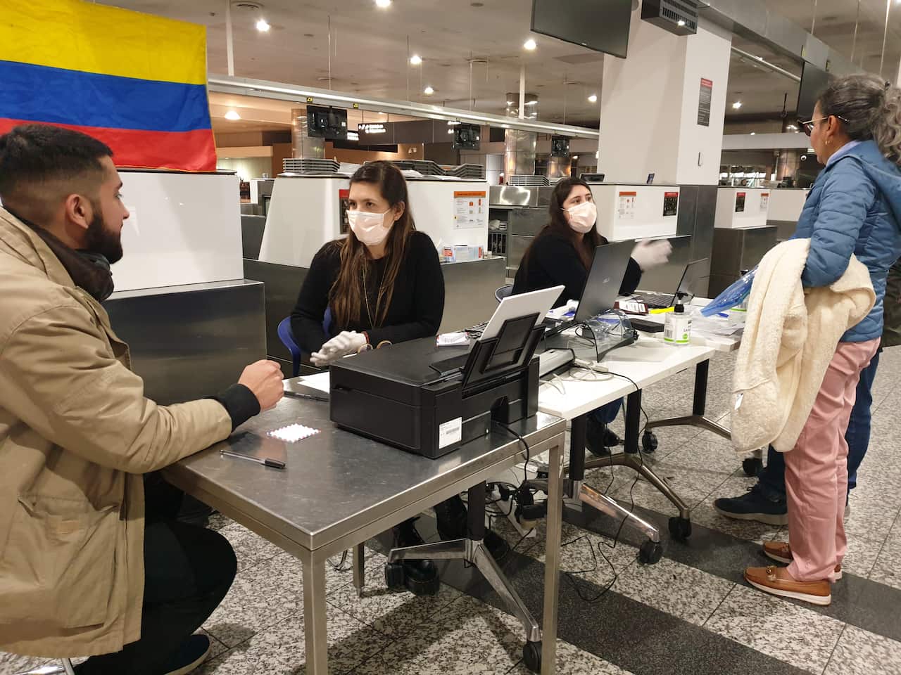 Los pasajeros debían cumplir con un estricto chequeo sanitario. 