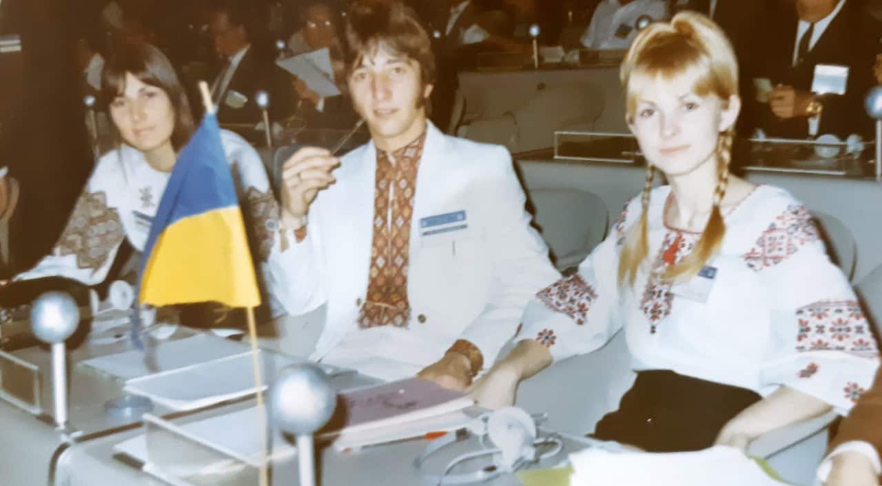 Tanya and Roman Zachariak with friends.