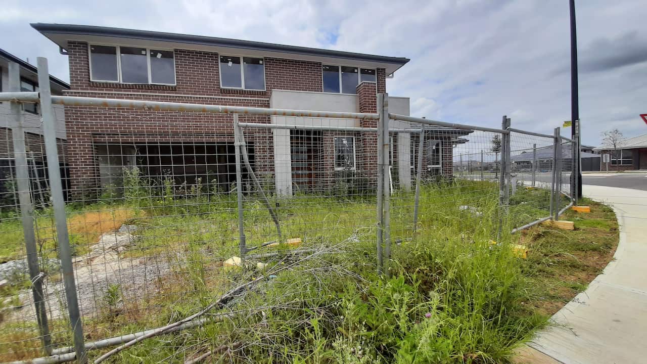 Houses are developing cracks in Jordan springs