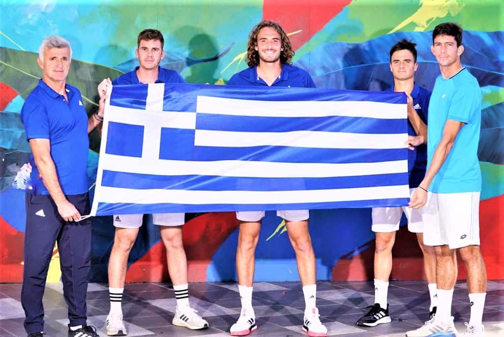 From left: Apostolos Tsitsipas, Markos Kalovelonis, Stefanos Tsitsipas, Petros Tsitsipas, Michalis Pervolarakis. 