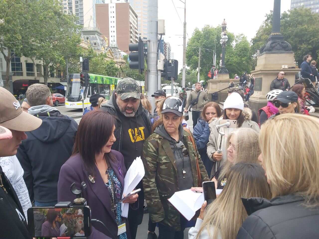 對於政府修改法案， Cathy直言政府只是「換湯不換藥」