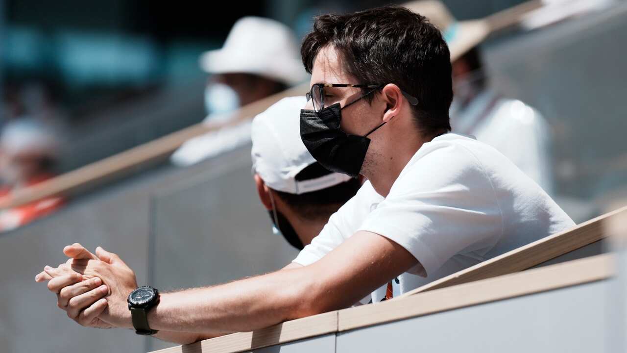 Konstantinos Mistotakis, son of Greece's Prime Minister Kyriakos Mitsotakis, sits after Maria Sakkari of Greece defeated Poland's Iga Swiątek. 