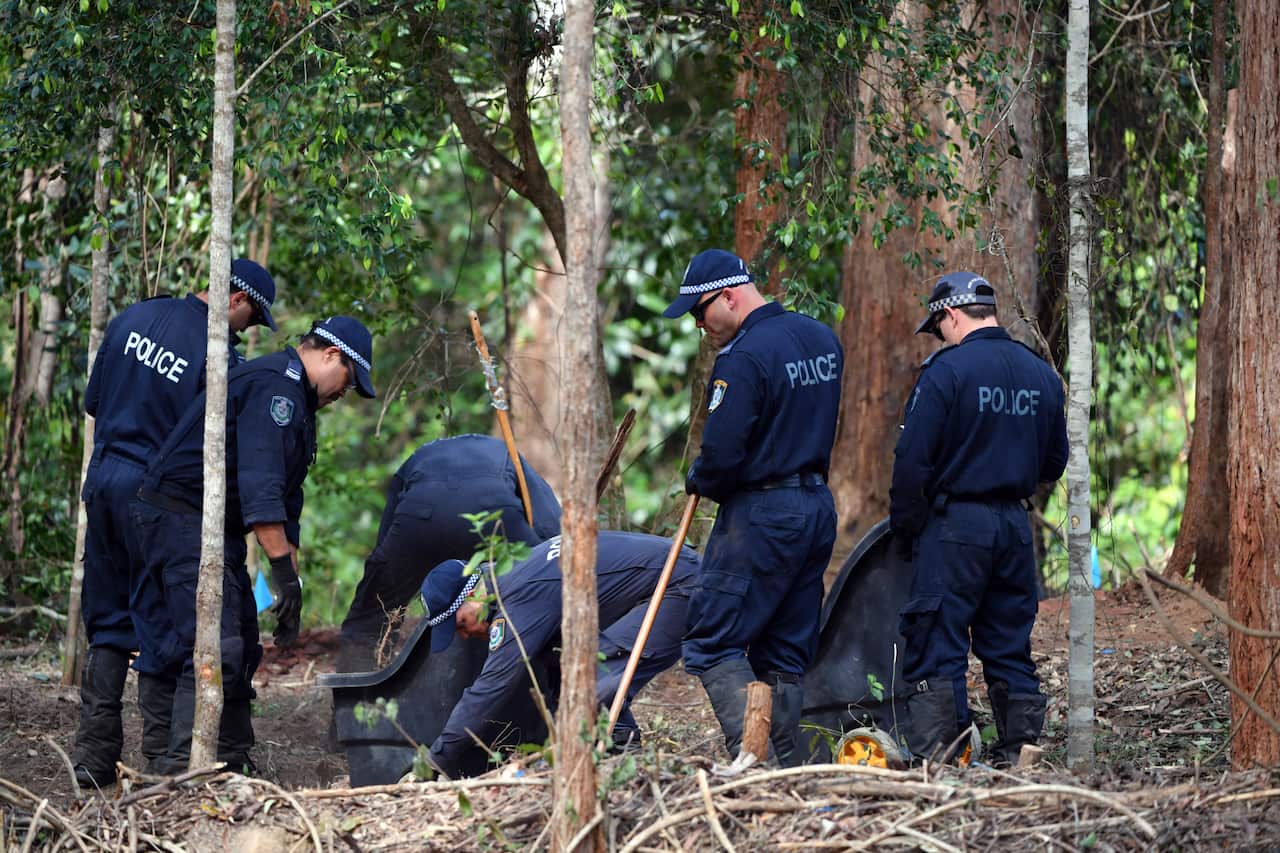 NSW Police search an area of bush, 1km from the former home of William Tyrrells foster grandmother in Kendall, mid north coast of NSW, Thursday, November 18, 2021. NSW Police are investigating new theories about the mysterious disappearance of William Tyr