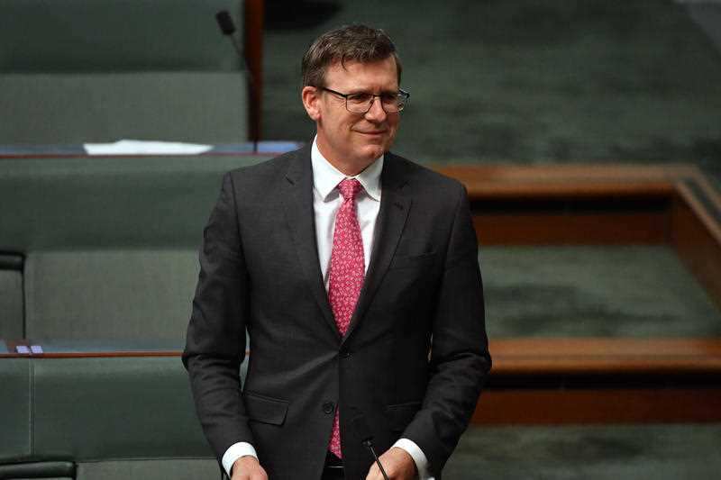 Alan Tudge facing a swing to Labor in fight to retain seat