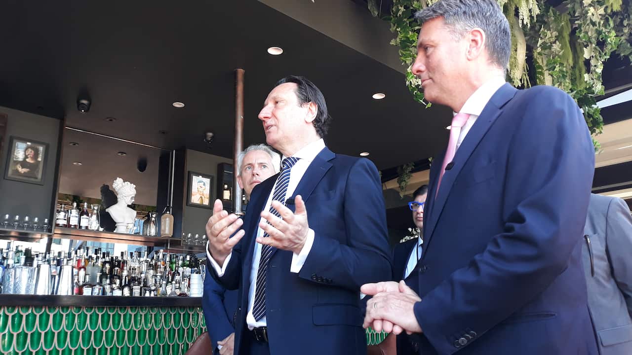 Federal Labor Party officials at the Greek Centre. 