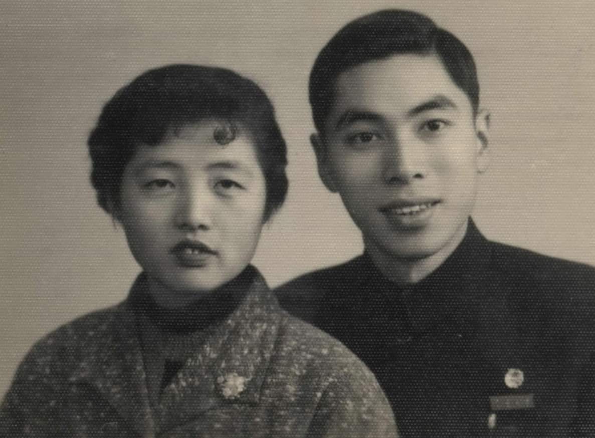 翁行泰与贝寿菊夫妇。