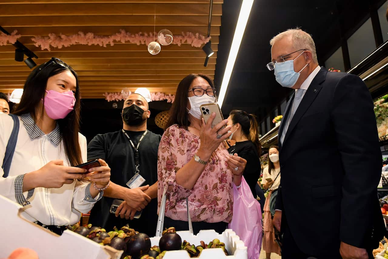 Chinese Australian represent about five per cent of the voting population, according to the Australian Bureau of Statistics. 