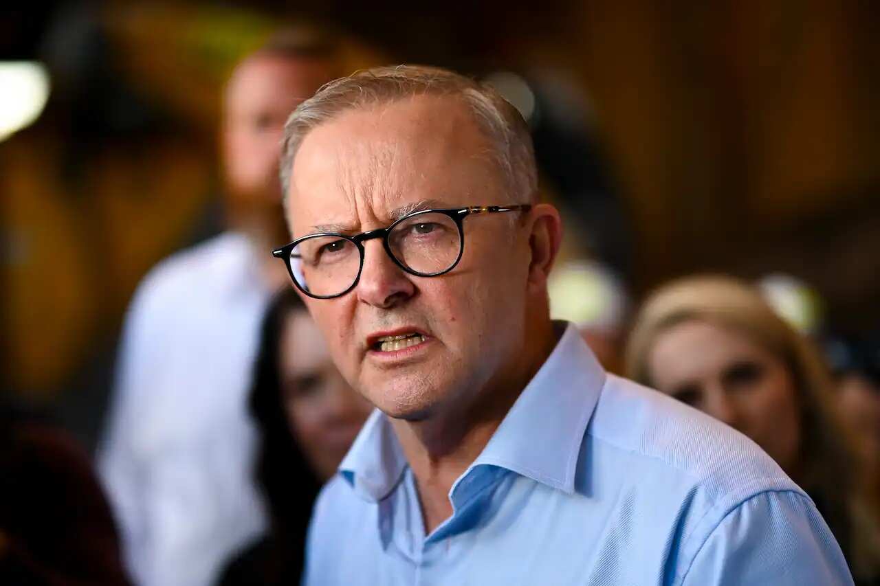 El líder de la oposición dio positivo por COVID-19