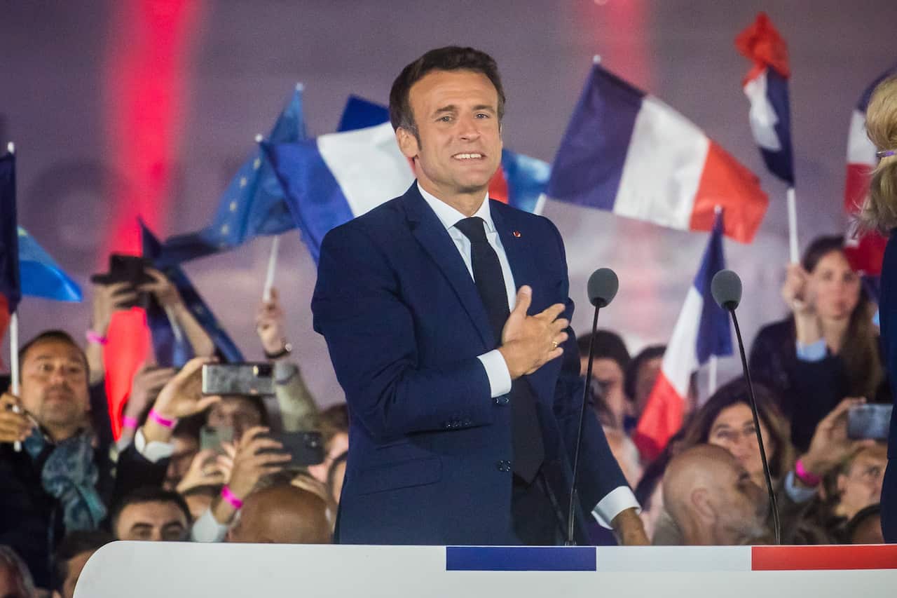 Emmanuel Macron è nato ad Amiens nel 1977 ed è stato eletto presidente francese la prima volta nel 2017