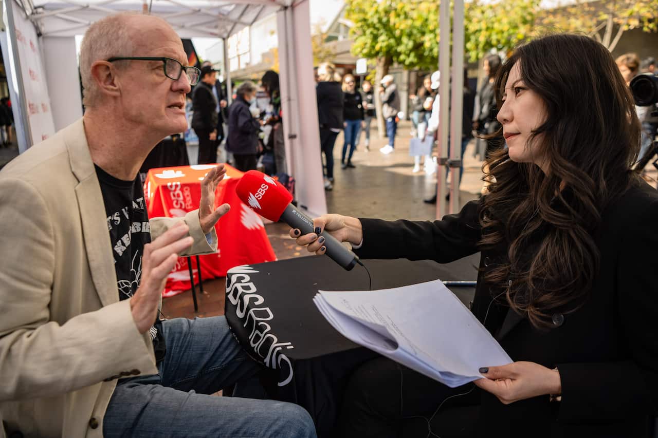 베넬롱 선거구 녹색당 토니 아담스 후보와 SBS 한국어 프로그램 나헤인 피디