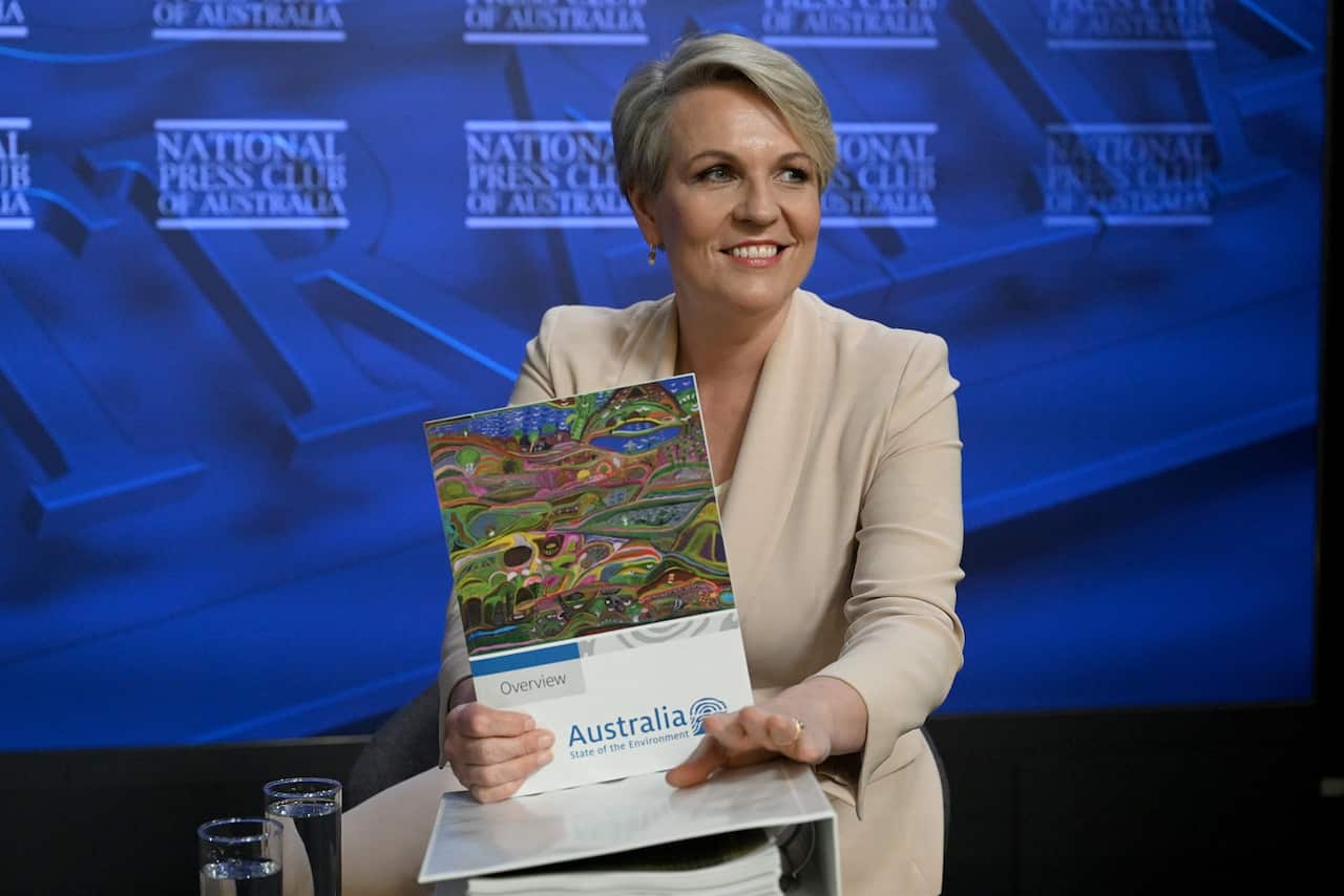 Minister for the Environment and Water Tanya Plibersek with the State of the Environment report at the National Press Club