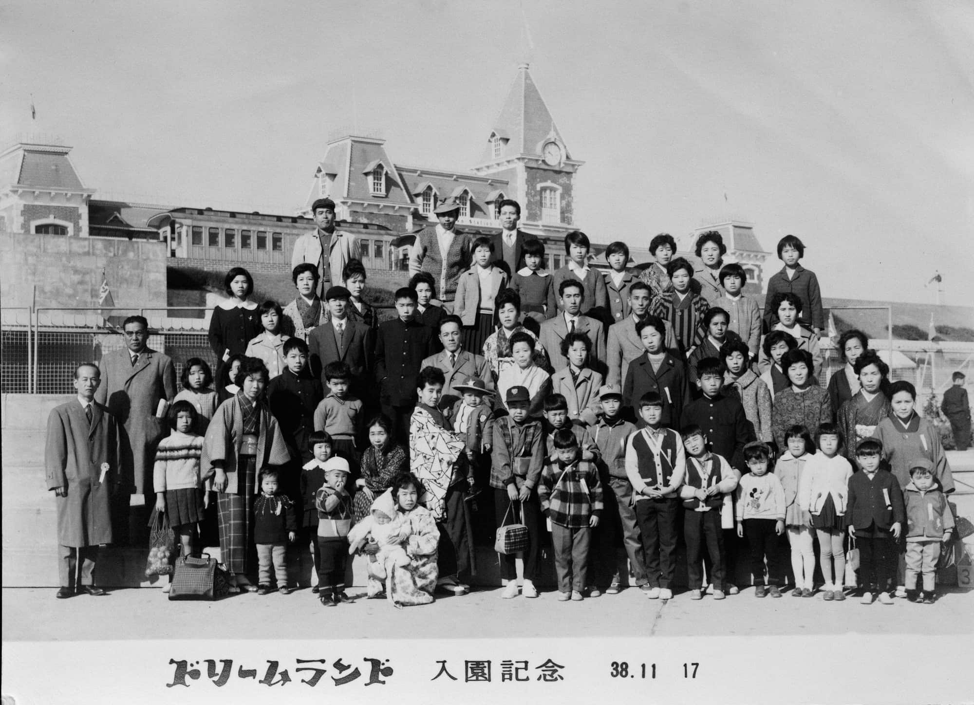 VIC州の蚤の市で発見された300枚に上る日本の古い写真 日豪で「歴史を