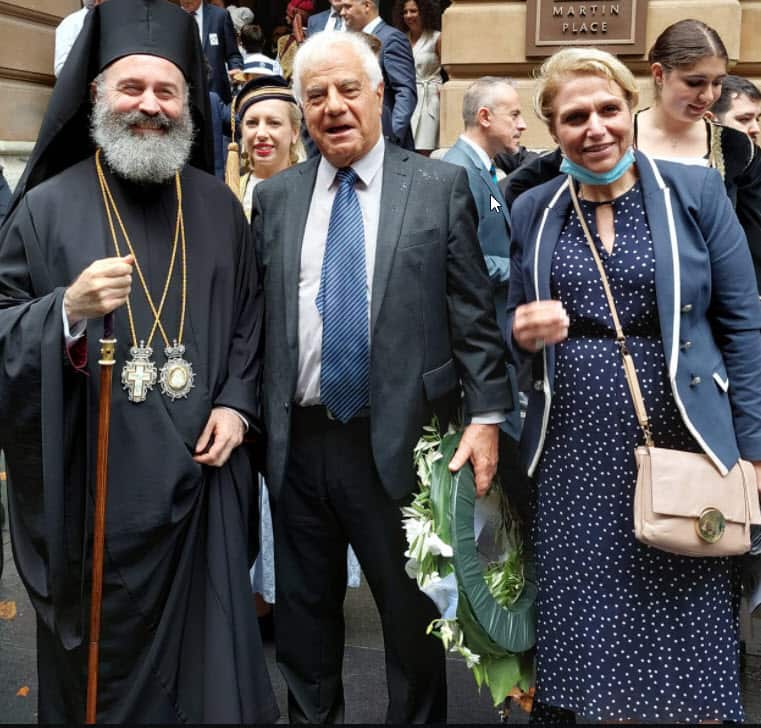 Ο Αρχιεπίσκοπος κ. Μακάριος, ο Πρόεδρος της Κοινότητας κ. Χάρης Δανάλης και η Αντιπρόεδρος της Κοινότητας κυρία Ουρανία Καρτέρη.