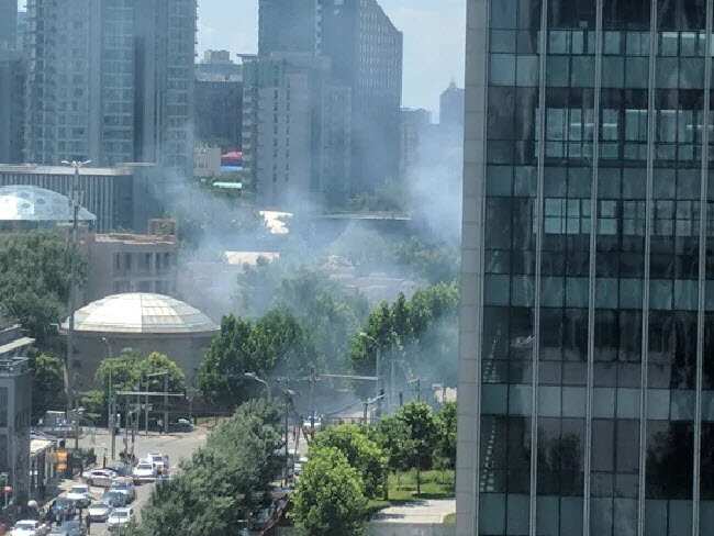 People are posting pictures from the smoke-filled area