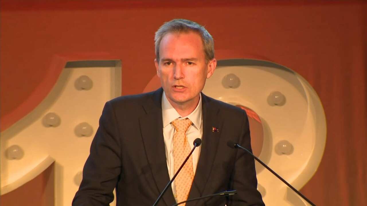 د آسټرالیا د کډوالو چارو وزیر، انډریو جایلز