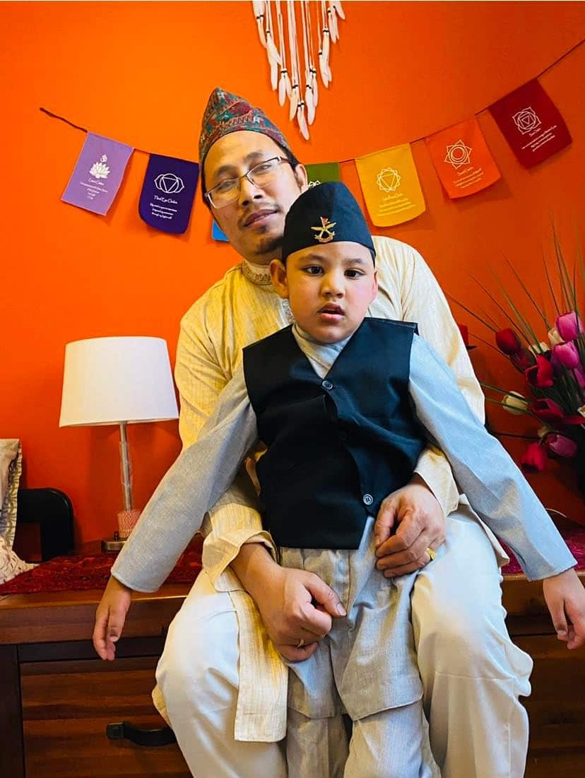 Raj Kumar Prajapati with his son