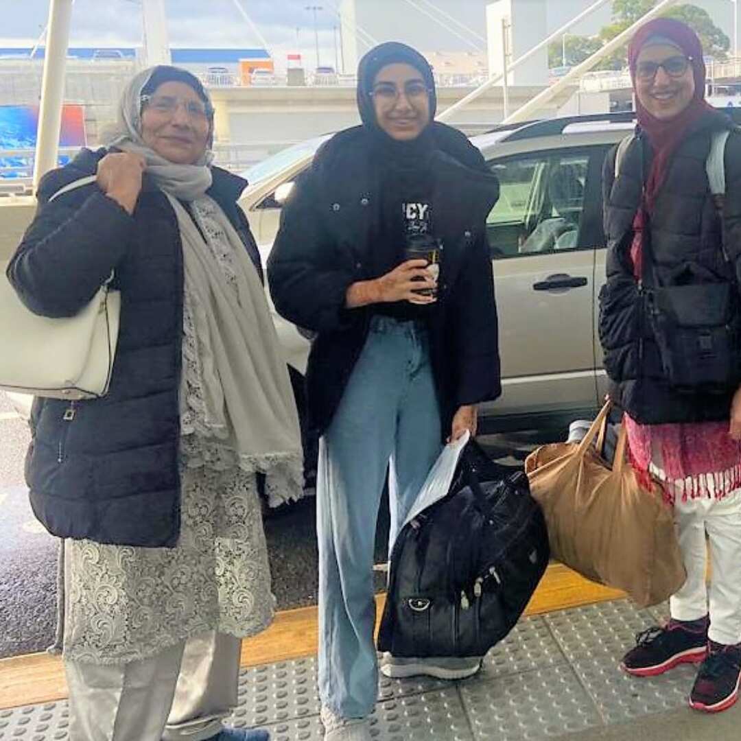 Grandmother, daughter, grand daughter