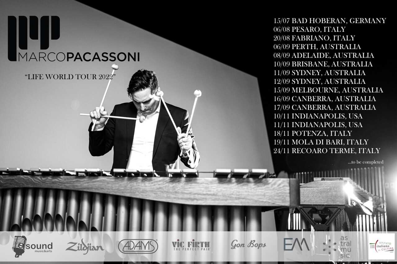 Marco Pacassoni è un vibrafonista, batterista e compositore italiano classe 1981