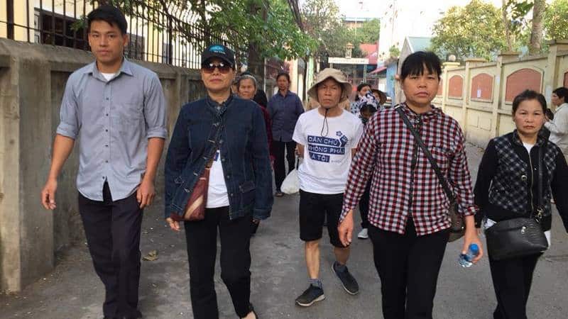 Bà Cấn Thị Thêu sáng nay đã bị đưa về đồn công an vì tuầ nhành ủng hộ HAEDC