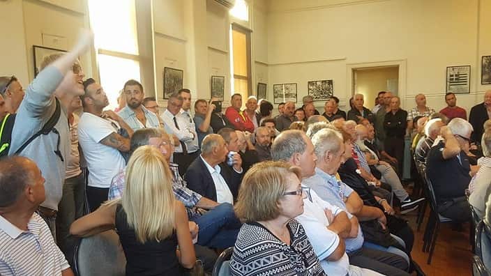 Υπήρξαν και μερικές στιγμές έντασης στην παν-ομογενειακή συνεδρίαση της Παμμακεδονικής