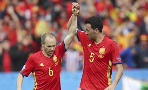 Iniesta, Busquets