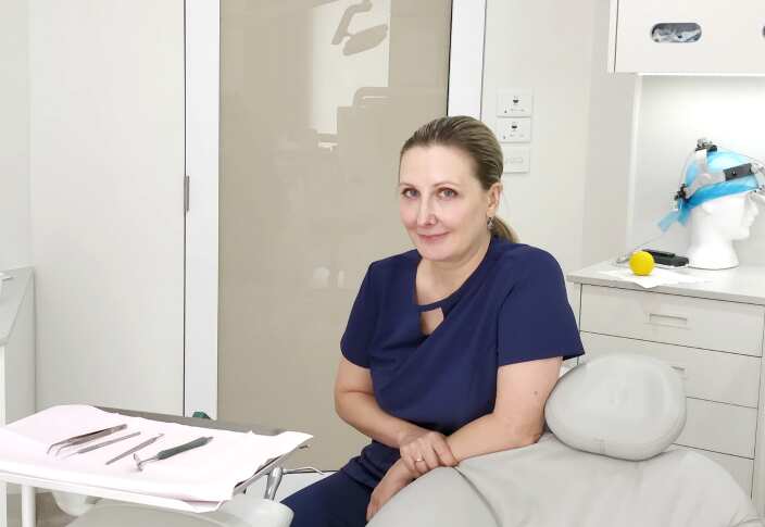 Dr Maria Avis